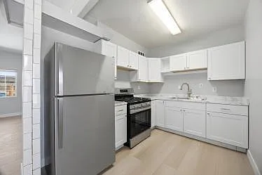 2400 S 15th St #1 — Photo 10