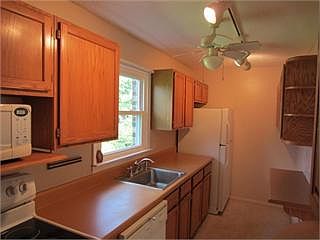 3rd image of 136 N Chestnut St APT 16B