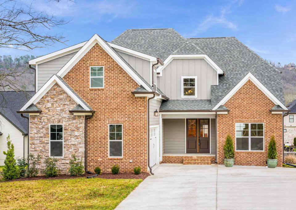 1st image of 2308 Large Oak Dr