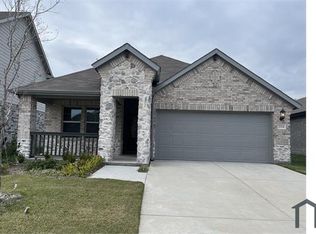 1114 Spectra Dr, Forney, TX 75126