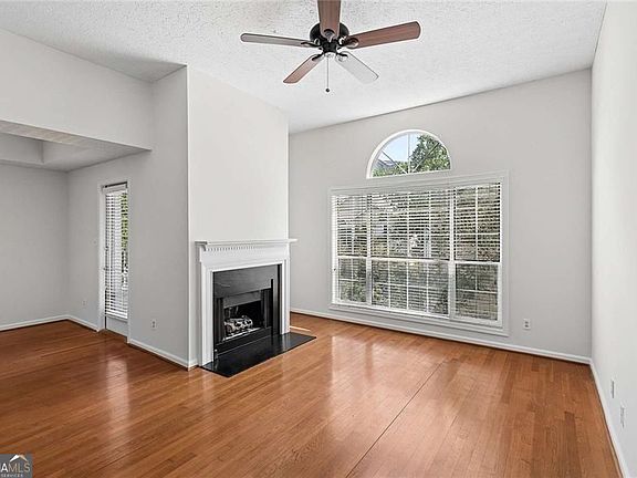 3rd image of 1250 Parkwood Cir SE Unit 2302