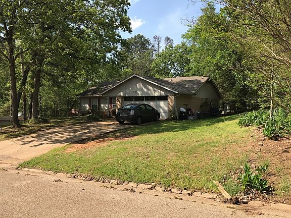 3rd image of 226 Mosley Cir N