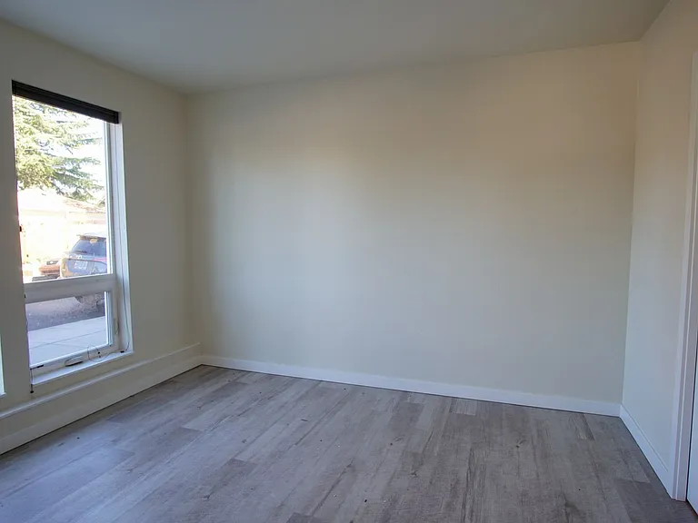 5080 NE 33rd Ave #1 — Photo 11