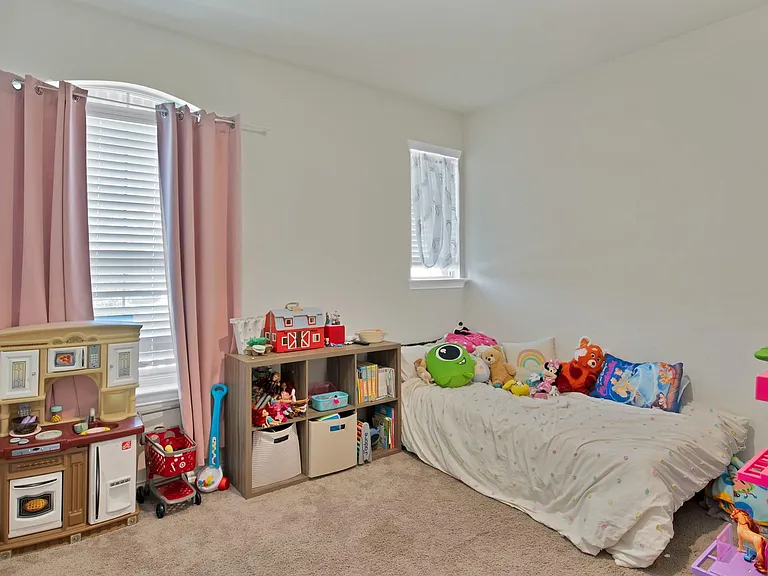 621 Ridgeback Trl — Photo 18