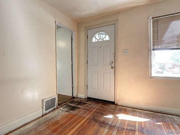 3rd image of 3849 Vallejo St