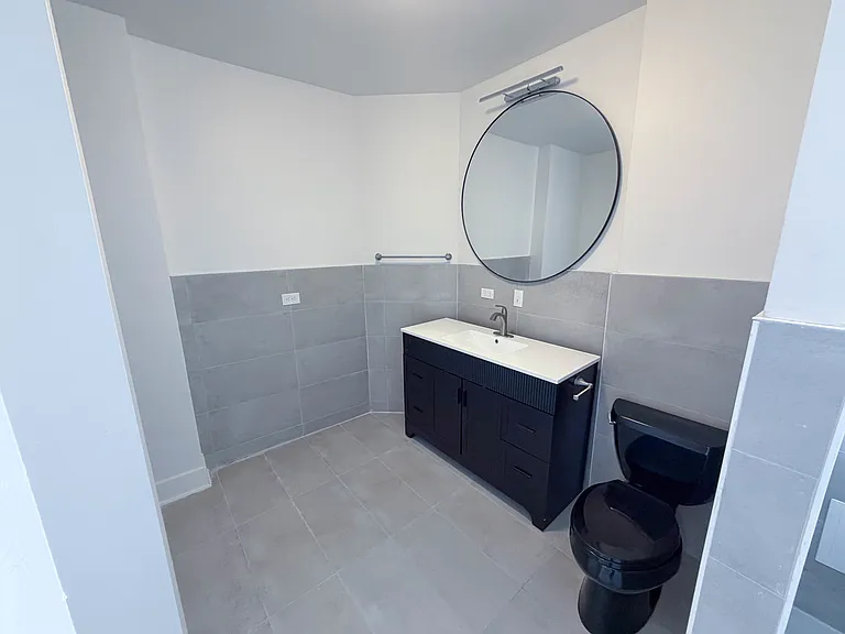 3619 S Giles Ave #3 — Photo 18