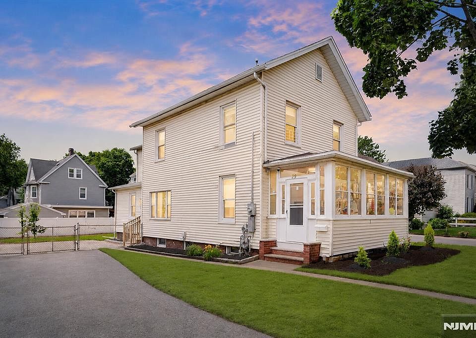 1st image of 25 Riverview Ave