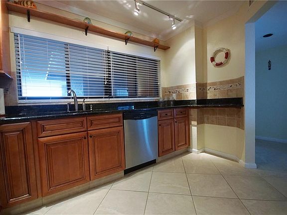 4th image of 1310 Gulf Blvd APT 10F