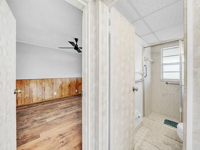 1035 Country Club Dr #407 — Photo 25