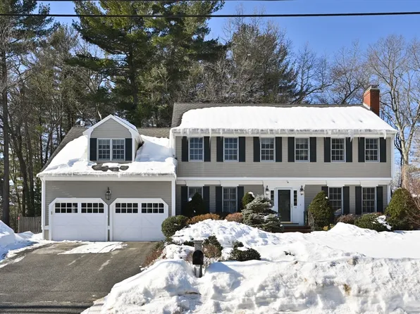 43 Ashley Pl, Reading, MA 01867