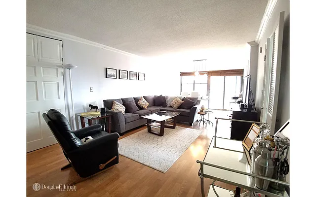 Rented by Douglas Elliman | media 26