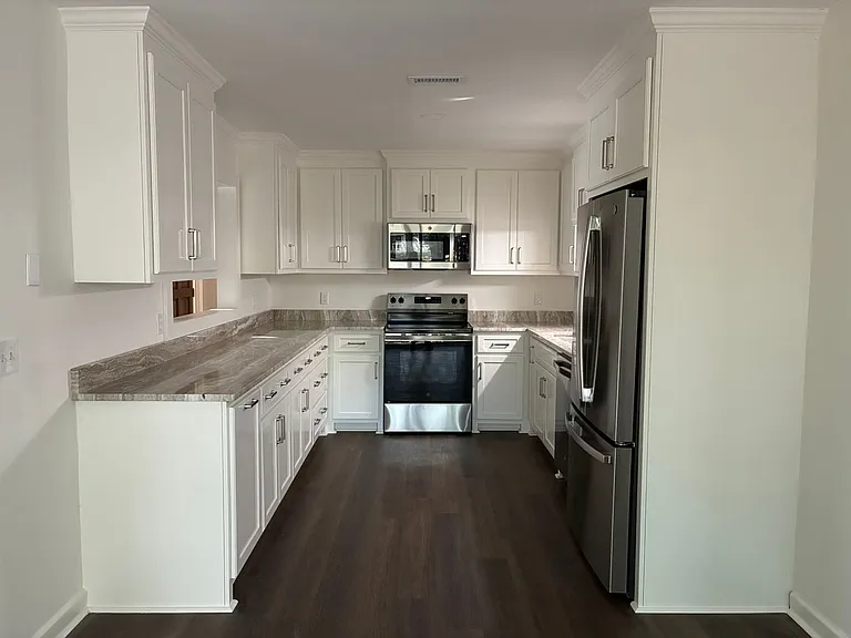 221 Mariners Row — Photo 9