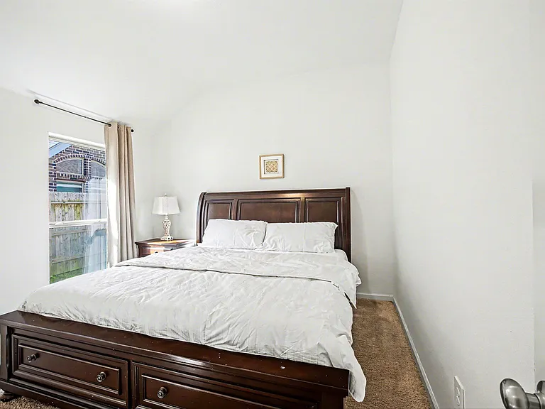 5610 Vintage Oaks Ln — Photo 7