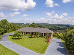 808 Quail Ridge Ct, Elizabethton, TN 37643