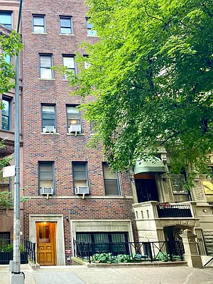 Rented by Harris Philip NYC | media 50