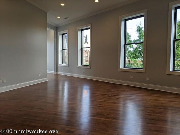 2nd image of 4400 N Milwaukee Ave #822