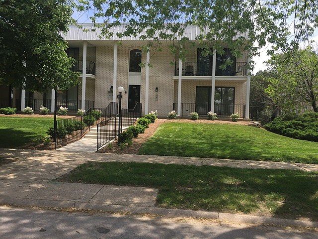 1st image of 9805 S Keeler Ave APT B