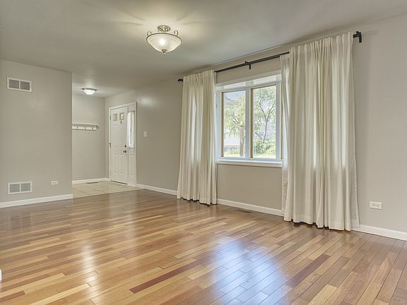 5th image of 195 Knollwood Dr