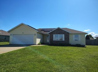 755 Woodlawn Street, Marshfield, MO 65706