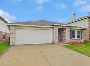5417 New Castleton Ln, Fort Worth, TX 76135