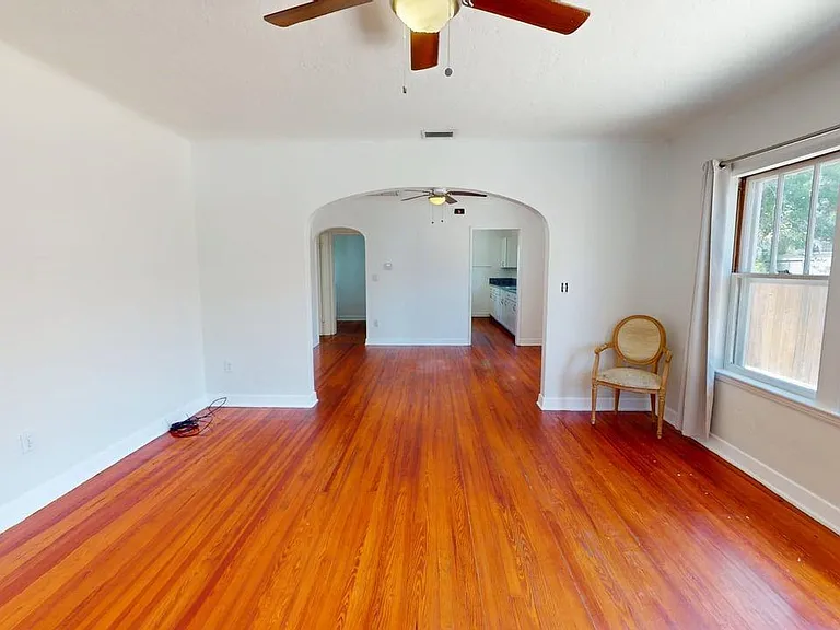 318 Braddock Ave #1 — Photo 2