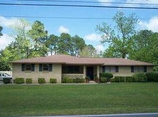 1202 Meadows Ln, Vidalia, GA 30474