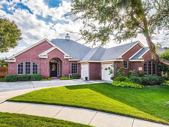 3rd image of 2909 Opal Ct