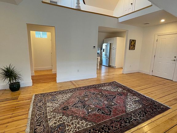 2nd image of 1595 Westminster St Floor 3