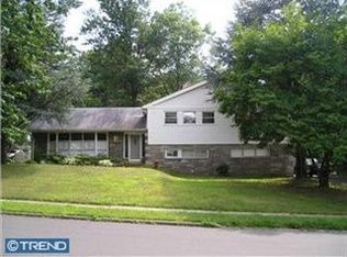 1456 Autumn Rd, Rydal, PA 19046