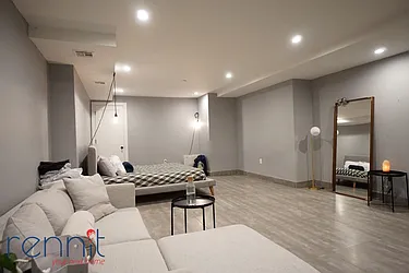 Rented by Rennit Inc.