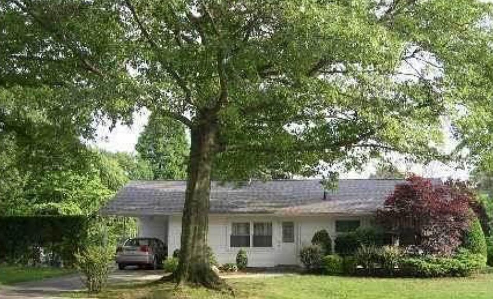 1 Robert St, Syosset, NY 11791 Zillow