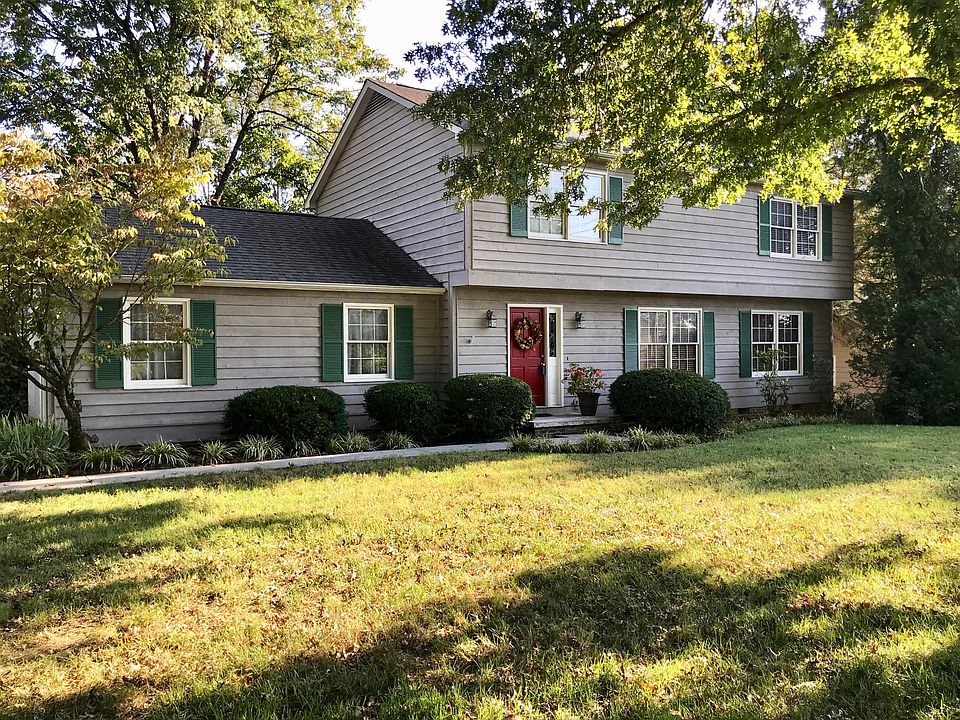 1st image of 1404 Farrington Dr
