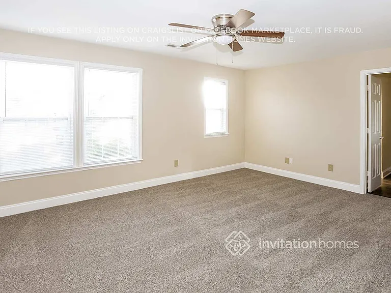 956 Littleton Dr — Photo 10