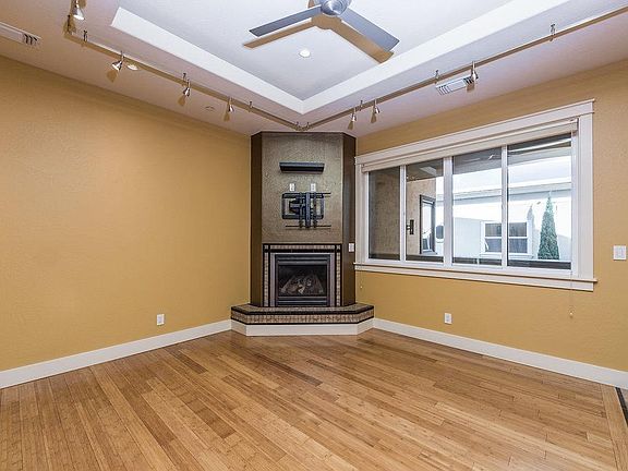 4th image of 180 Clear Creek Dr APT 202