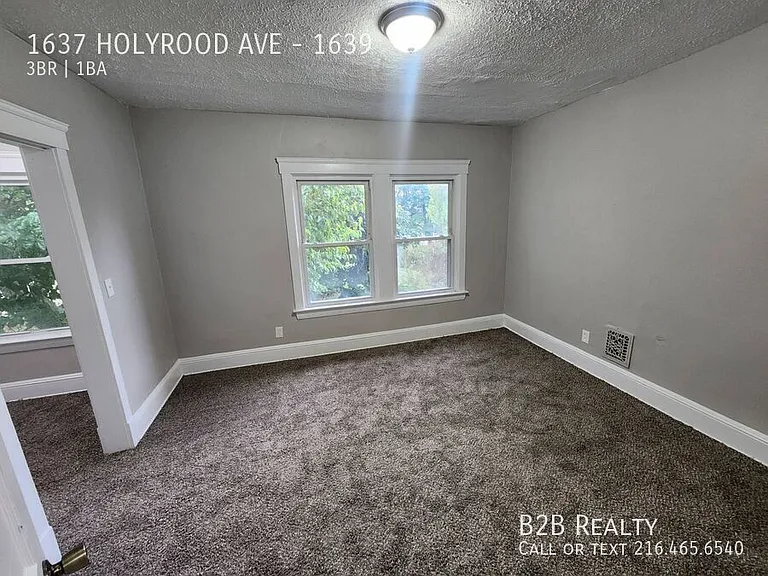 1637 Holyrood Rd #1639 — Photo 24