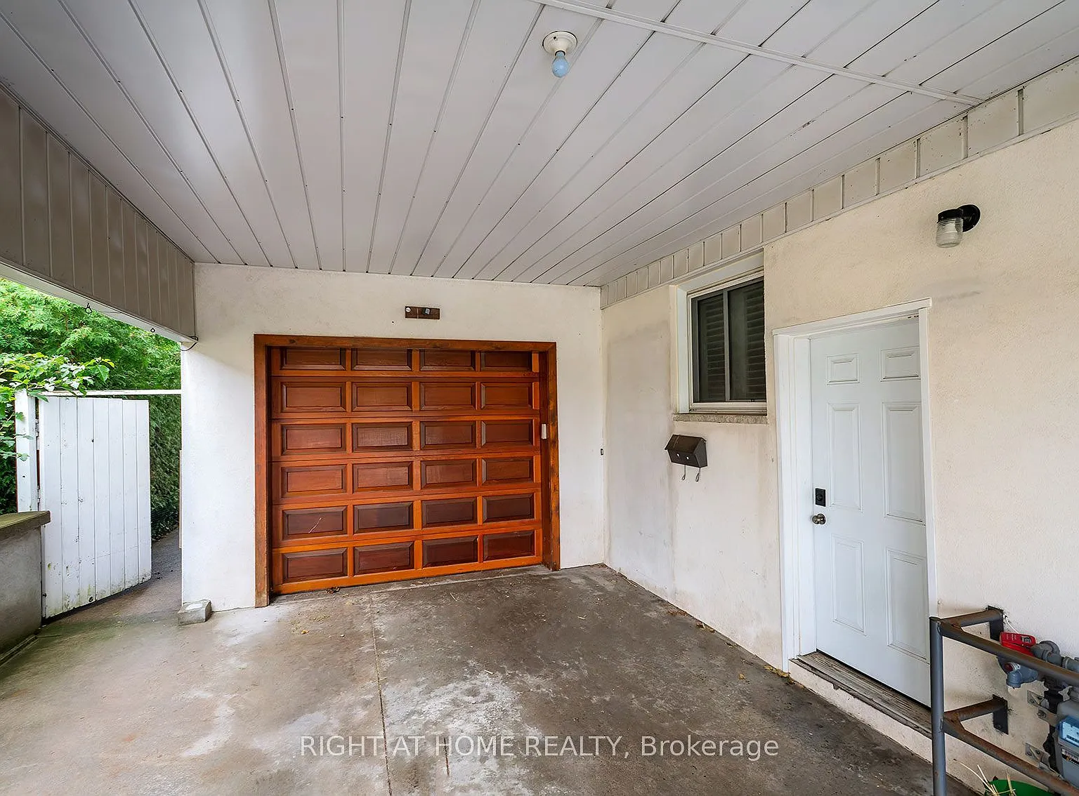 3 bed, $2,200 — Photo 3