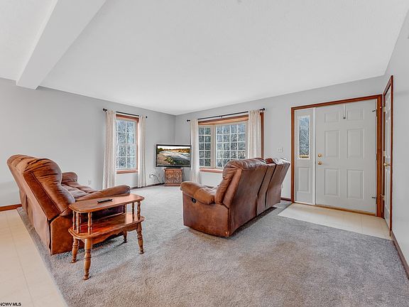 5th image of 102 Indian Camp Run Rd