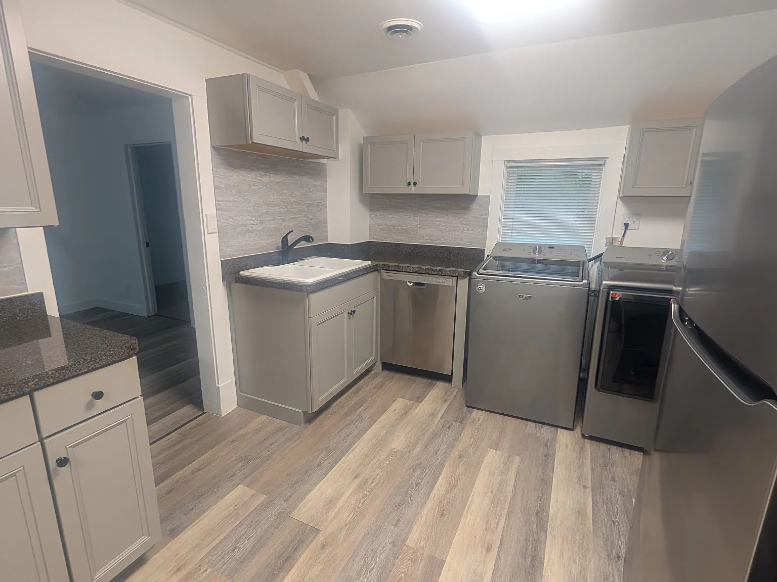 3 bed, $1,800 — Photo 4