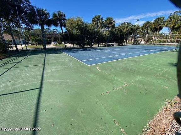 5th image of 3525 Sable Palm Ln Unit C