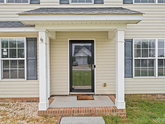 3rd image of 433 Glencroft Dr