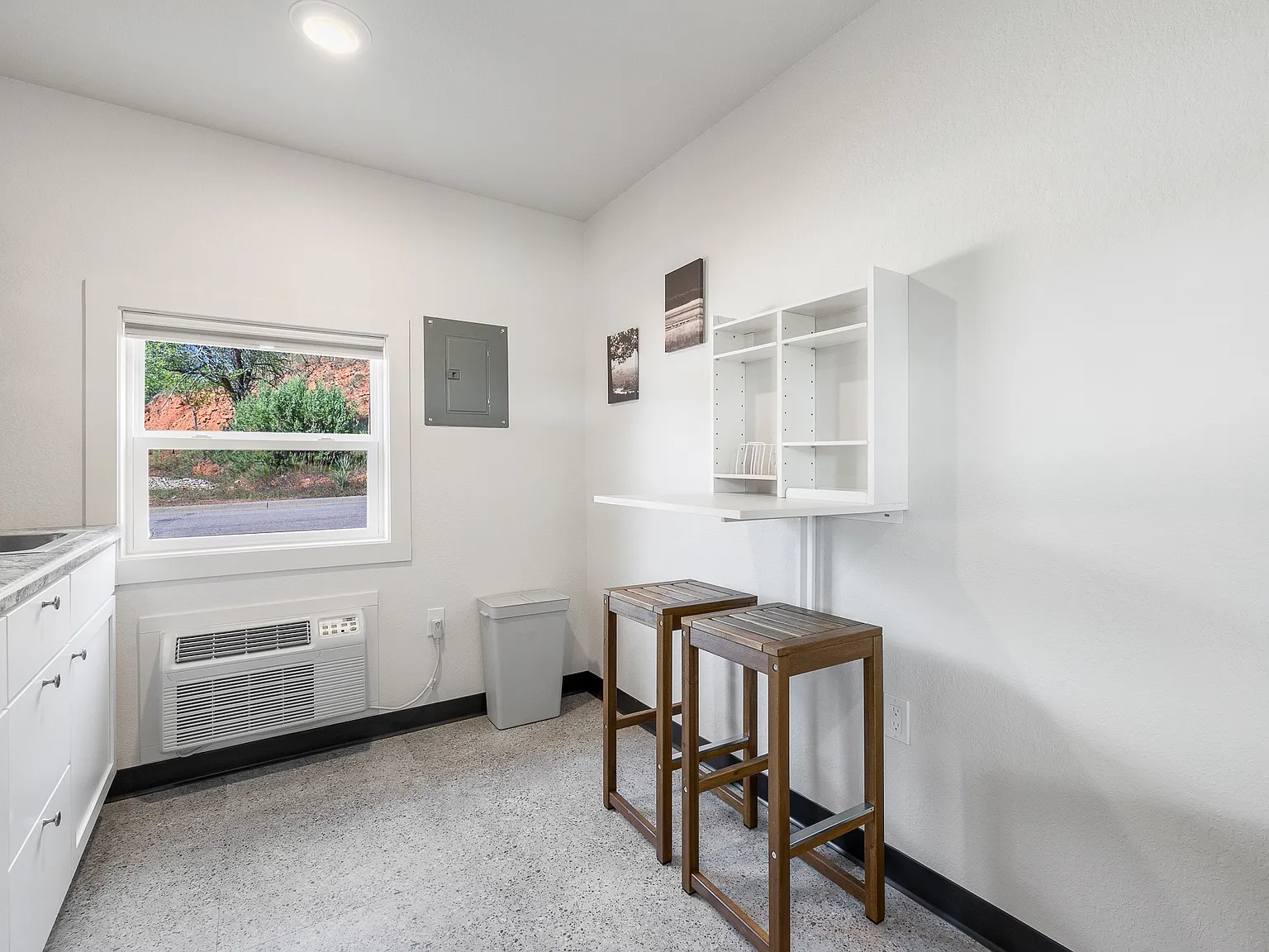 1145 Sherman St — Photo 2