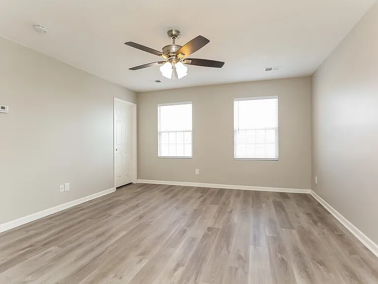 2561 Jordan Ridge Dr — Photo 13