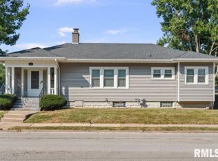 604 E 29th St, Davenport, IA 52803