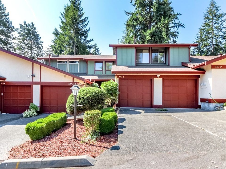 Outside view of the 3 bedroom 2.5 bathroom townhome