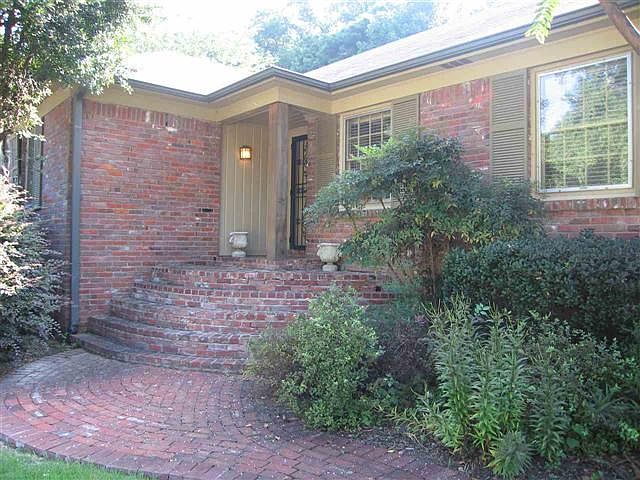 1st image of 228 Leonora Dr