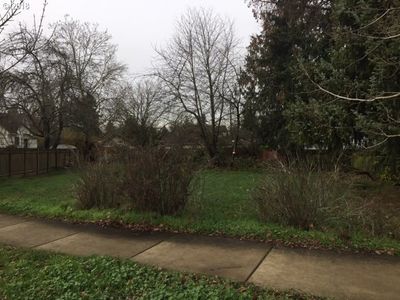 4855 NE Cully Blvd, Portland, OR, 97218