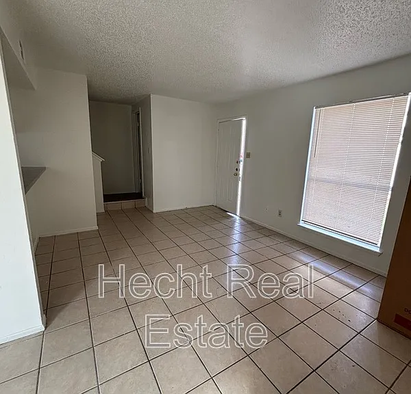 5705 Cougar Dr #C — Photo 2