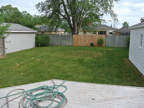 3rd image of 1045 Cricklewood St SW