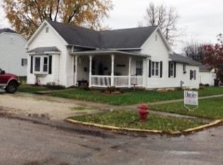 90 B St NE, Linton, IN 47441
