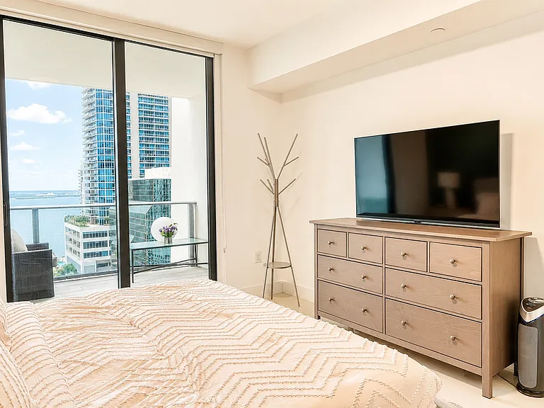 1010 Brickell Ave #2402 — Photo 21